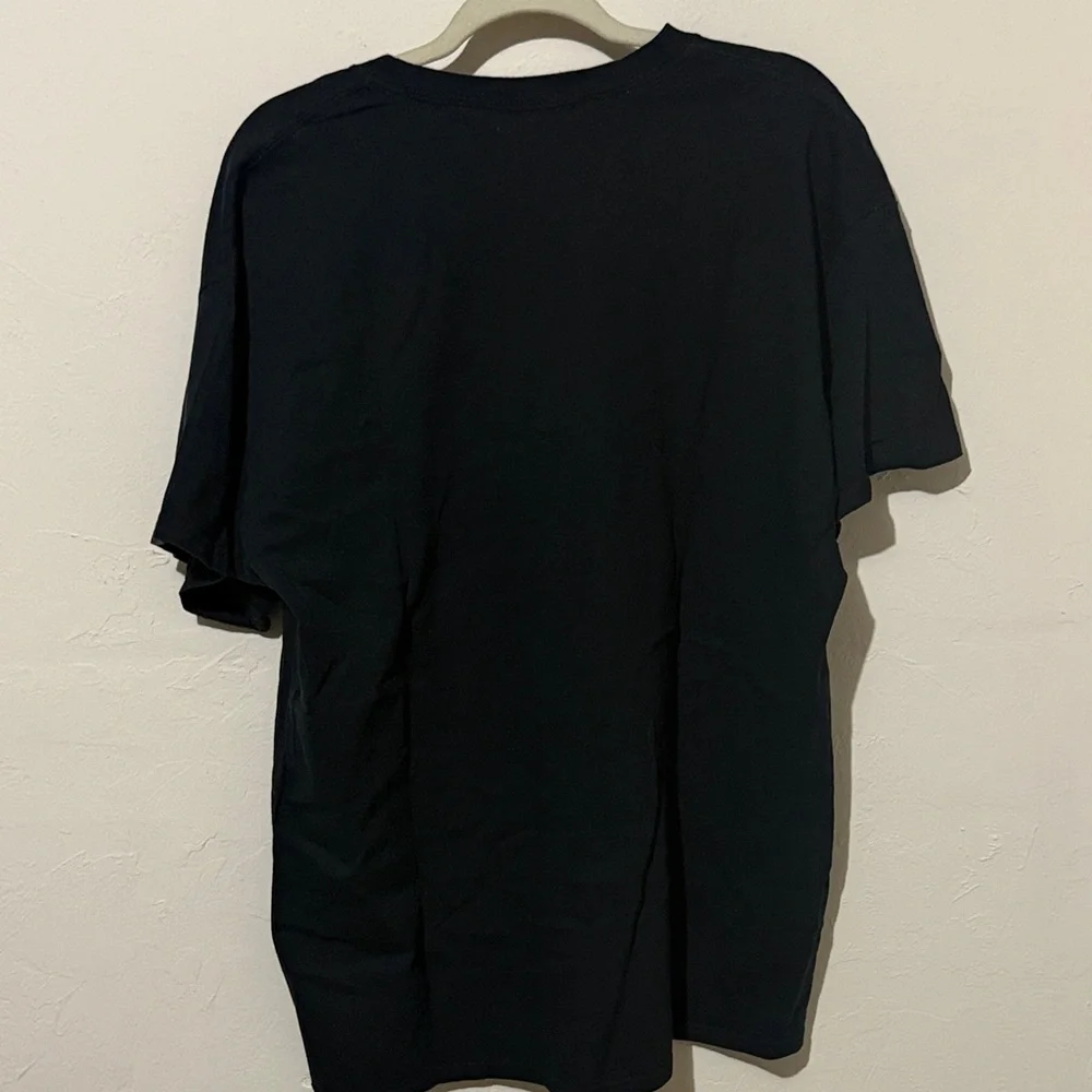 Gildan Black Graphic Tee with White Design - Picture 4 of 4